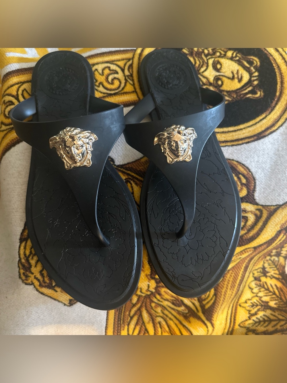 Versace Black Palazzo Medusa Thong Sandals with Gold Medusa Sz 8.5